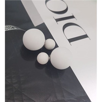 Серьги шарики Диор, белые матовые, арт.001.038