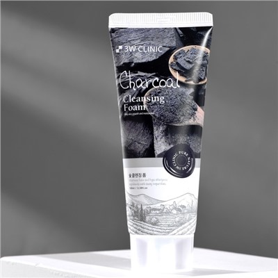 Глубоко очищающая пенка для сужения пор 3W CLINIC Charcoal Cleansing Foam с древесным углём, 100 мл