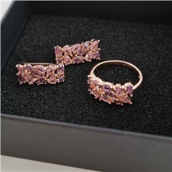 Комплект серьги и кольцо позолота, розово-фиолетовые камни, р-р 17, 542809 арт.947.534-17
