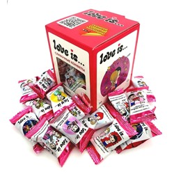 Жевательные сливочные конфеты Love is со вкусом КЛУБНИКИ + 4 наклейки, 105 гр.