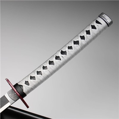 Сувенирное оружие "Катана Гиу" 104 см, клинок 68 см, чёрная с белым, на подставке