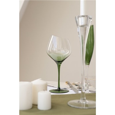 Бокал стеклянный для вина Magistro «Иллюзия», 540 мл, 10×24 см, цвет ножки зелёный