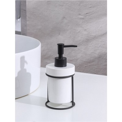 Дозатор для жидкого мыла на подставке SAVANNA «Геометрика», 250 мл, 16×7,8 см, цвет чёрно-белый