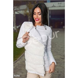 Куртка с мехом белого цвета